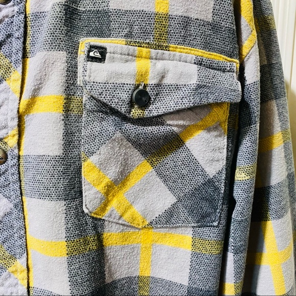 Quicksilver Plaid Cotton Button-Up Shirt. Medium. - Picture 8 of 10